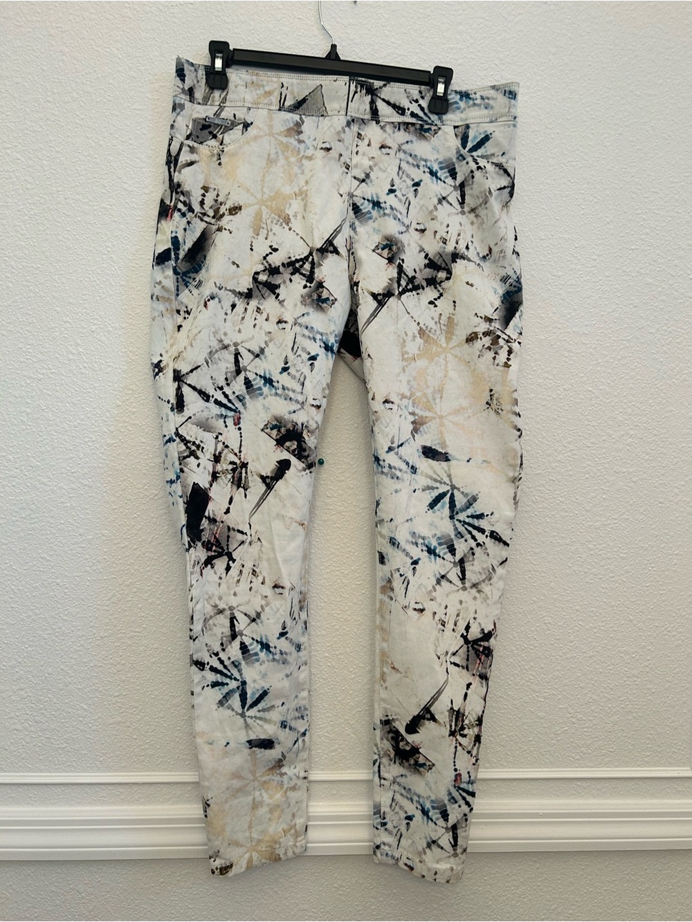 Coco Carmen Abstract Print Pants in White and multi color